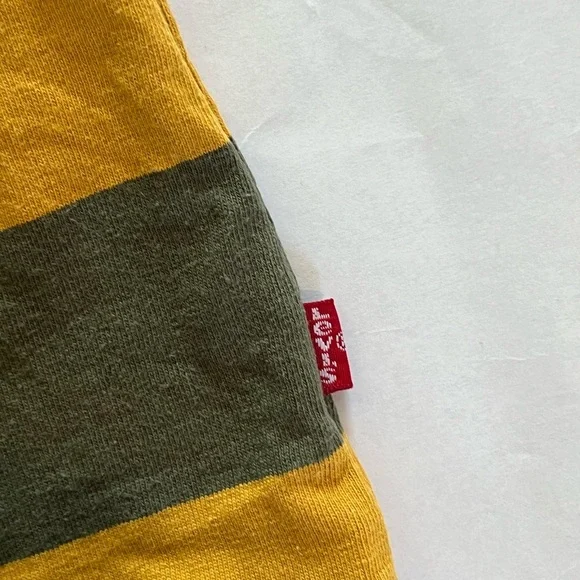 Levi’s Short Sleeve Striped Shirt - Large - Picture 5 of 5